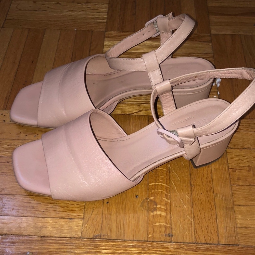 Everlane Size 7 Leather Sandals